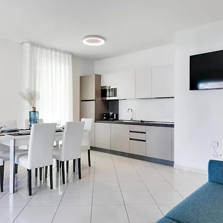 Residenza Acquamarina - Siroli Collection *